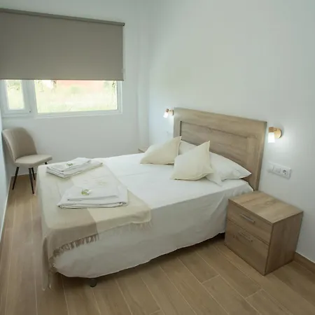 Ξενοδοχείο με διαμερίσματα Turisticos El Cholo 3*