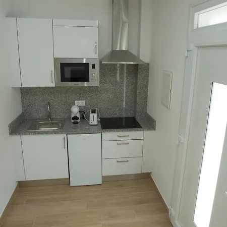 Turisticos El Cholo 3*